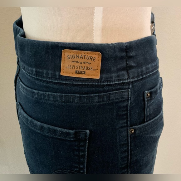 Levi Strauss Signature Totally Slimming Pullon Skinny Jeggings-Dark Wash-Size 12 - Picture 6 of 9